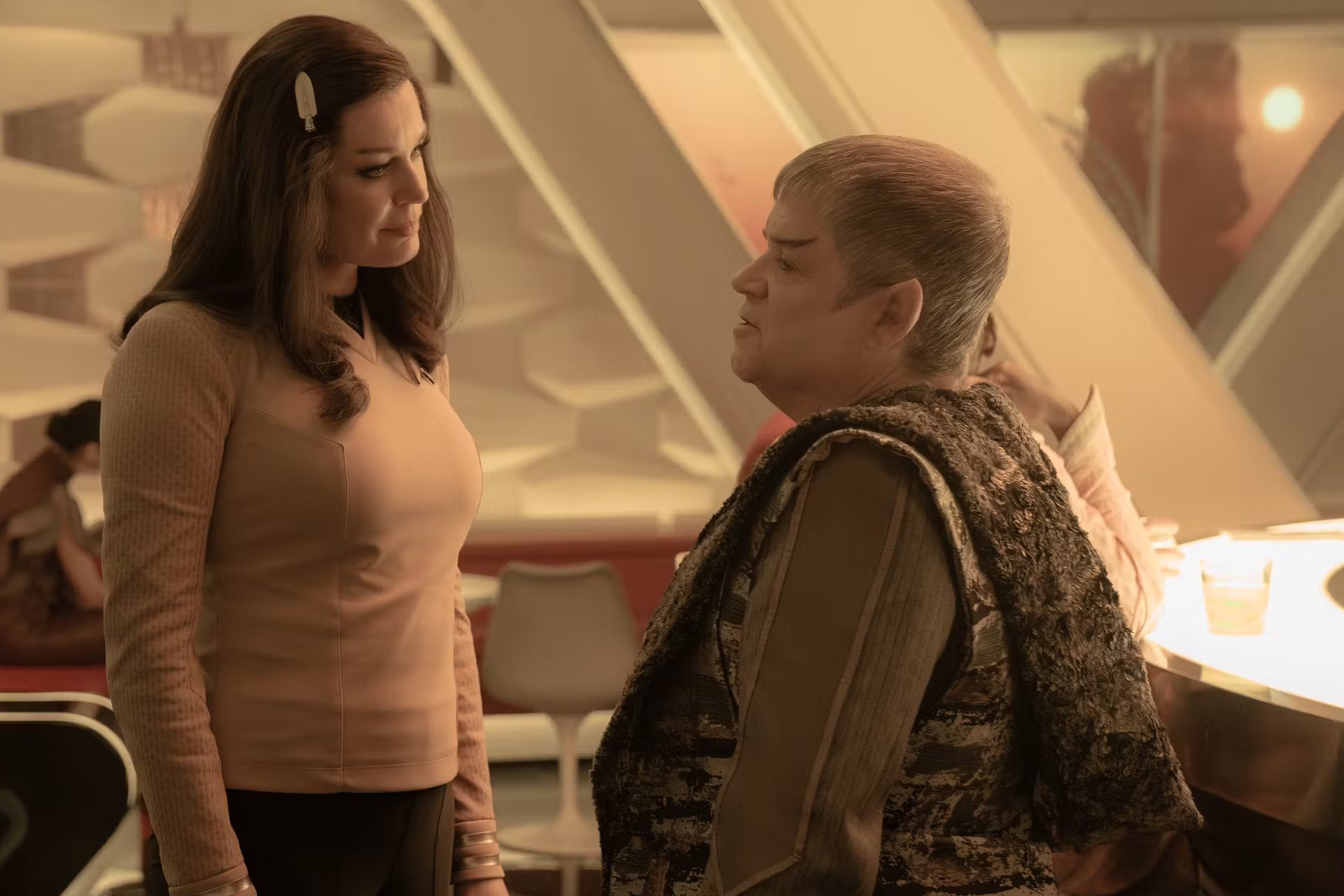 Strange New Worlds Una Doug